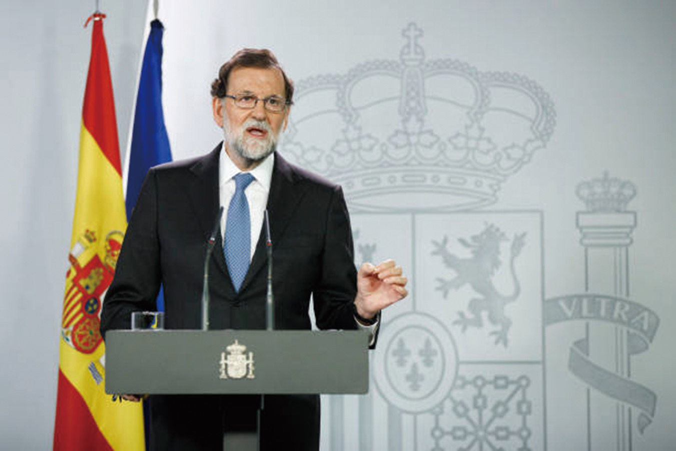 西班牙總理拉霍伊（Mariano Rajoy）10月27日在馬德里舉行特別內閣會議後，在新聞發佈會上發表講話。（Getty Images）