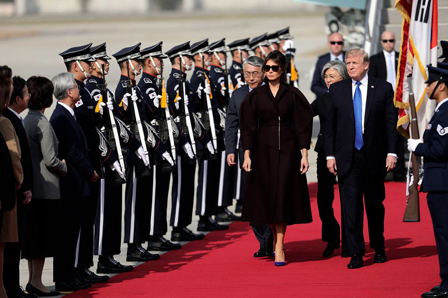 特朗普抵韓先訪駐軍 展開24小時國是訪問