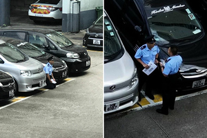 觀塘男警舉牌跪地 疑向上司表達訴求