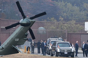 特朗普搭直升機突訪兩韓非軍事區 因大霧折返