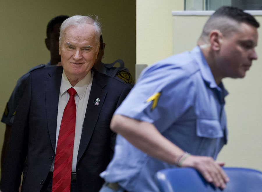 周三（11月22日），聯合國戰爭罪行法庭裁定，被稱為「波黑屠夫」的前波斯尼亞塞族領導人拉特科・姆拉迪奇（Ratko Mladic）被控種族滅絕罪和危害人類罪等10項罪名成立。（PETER DEJONG/AFP/Getty Images）