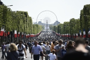 保護歷史景觀 巴黎協和廣場摩天輪要搬家