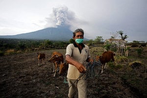 印尼火山爆發 一些加國人和數百中國人被困
