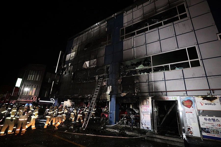南韓健身大樓大火至少29死 民眾跳樓逃生