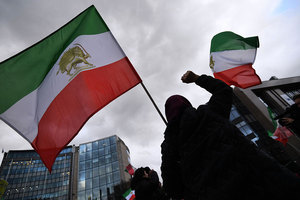 特朗普公開支持伊朗民主示威 跟奧巴馬相反