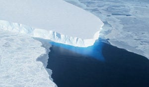 研究：兩極冰川融化 導致海底沉陷
