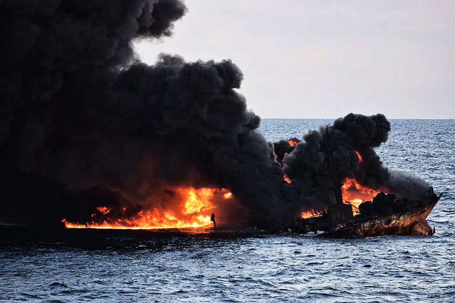 桑吉油輪沉沒威脅生態 27年來最大漏油事件