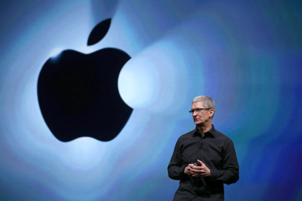 蘋果公司周三（1月17日）宣佈將2,523億美元海外利潤匯回美國。外界認為特朗普減稅開始促使美企資金回流。（Justin Sullivan/Getty Images）