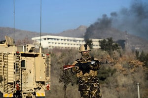 阿富汗豪華酒店遭襲數十死 目擊者：像屠場