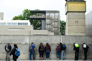 柏林牆遺址重見天日 德學者分享收藏18年秘密