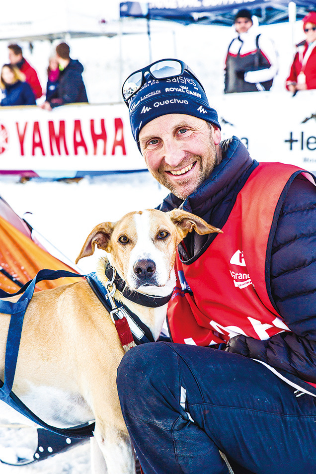 法國選手Rémy Coste和他的愛犬。(Vincent Piccerelle)