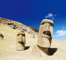 復活島的巨人石像和巨人族的出現