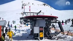 格魯吉亞滑雪纜車失控 乘客被拋空中