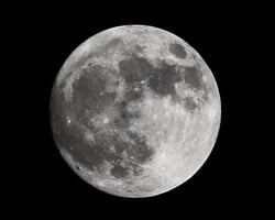 科學家擬在月球建望遠鏡 避開地面信號干擾