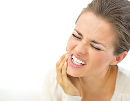 牙痛難忍 7個簡單方法幫你緩解