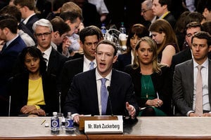Facebook用戶個資外洩 朱克伯格國會作證認錯
