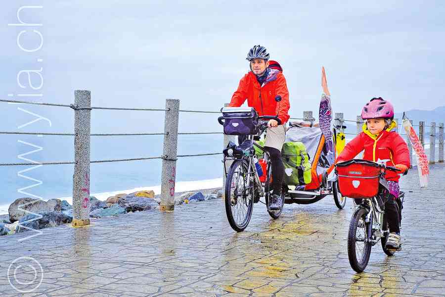 帶著娃兒遊世界 單車家族以天地為家