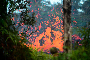 夏威夏威夷火山6.9級地震 熔岩燒毀民宅