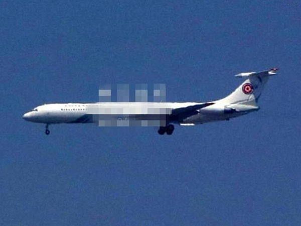 韓聯社5月8日的消息稱，一架跟金正恩專機同一種機型的伊爾-62型飛機現身大連機場，機上沒有高麗航空標識。（網絡圖片）