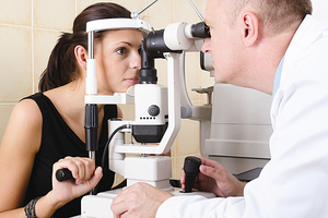 眼睛病症透露的14種健康信息