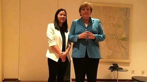 德國總理默克爾會見余文生妻子許豔