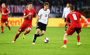蜂湧俄羅斯觀世界盃 中國球迷追捧德國隊