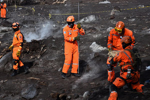 火山爆發滅村 近200人失蹤 危國結束搜索