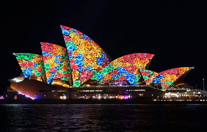 全球最大燈光節開幕 璀璨點亮悉尼夜空