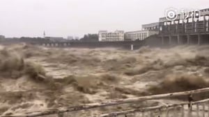 四川多地暴雨 綿陽發生1949年以來最大洪水