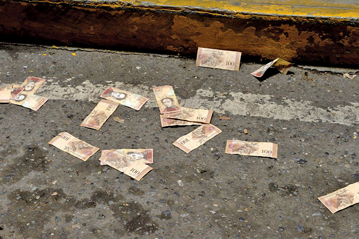 委內瑞拉貨幣貶96% 最低工資漲30倍