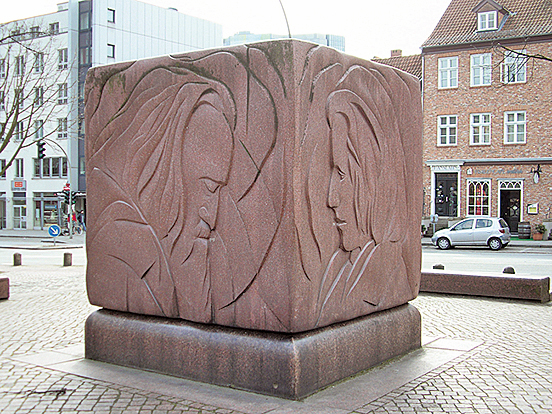 漢堡市布拉姆斯紀念碑。（維基百科）