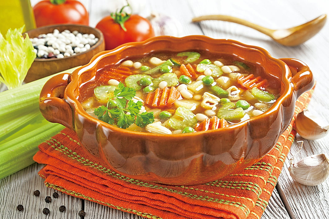 蔬菜適合做成各式湯品。