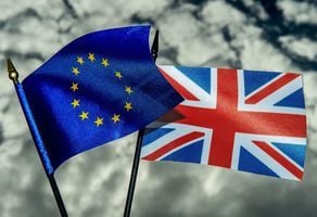 英國公投民調 中間選民憂脫歐加重經濟負擔