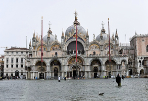 意大利強風暴雨釀六死 威尼斯七成地區淹大水
