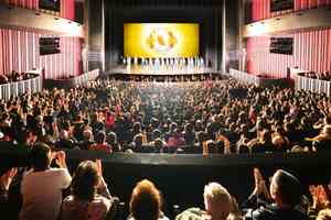 「像親身走入佛國」 神韻高雄首場大爆滿