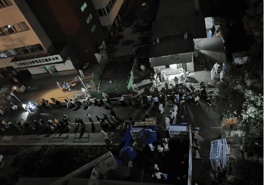 北京收緊封控 傳居民被連夜強送隔離 惹眾怒