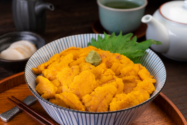 酷暑重創海鮮捕撈 日本海膽飯飆破100美元