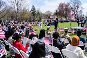 消息：美國擬大規模翻查入籍個案 或撤銷數百人公民身份