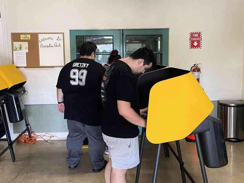 美共和黨2國會議員將在加州第40新選區交鋒