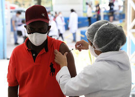 巴西不再進口中國產疫苗 改用美國疫苗