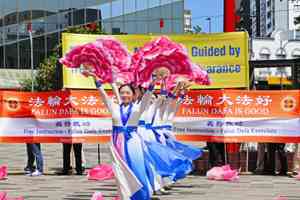 悉尼華人社區 法輪功學員展傳統文藝受歡迎