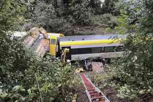 德國西南部列車脫軌 至少三人死亡多人受傷