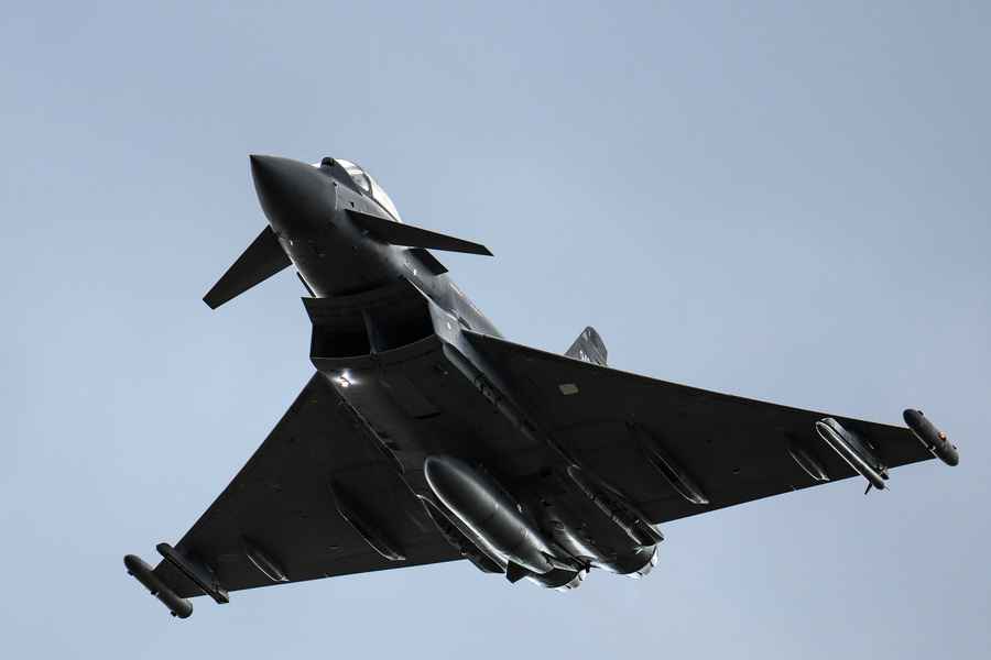 英美聯手深夜空襲胡塞無人機工廠