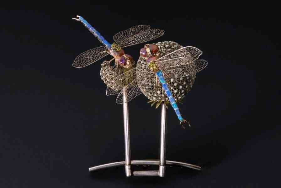 Tiffany的璀璨珠寶：蜻蜓髮飾