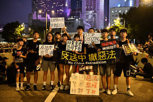 英媒：香港和台灣為中國民主化守住希望