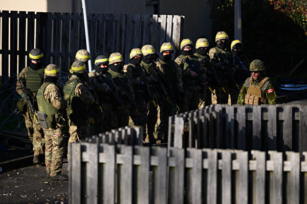 2022年11月9日，英國英格蘭東南部，烏克蘭軍隊正在接受訓練。（Leon Neal/Getty Images）