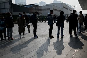 北京疫情風險升高 市民排隊接受檢測（多圖）