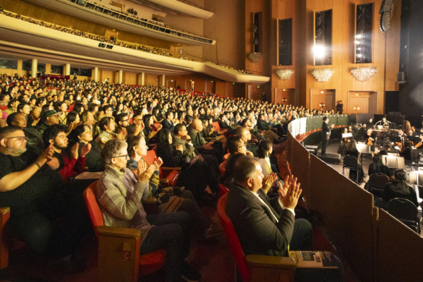 神韻展現天人合一 感動洛杉磯中西方精英