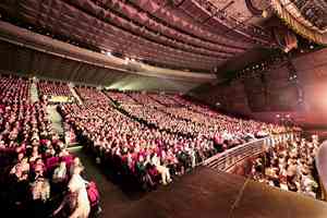 「展示中華文明之偉大 」神韻巴黎再爆滿