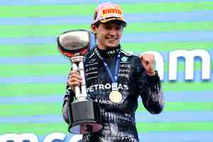 F1日本站：安東內利連續奪冠 打破多項紀錄